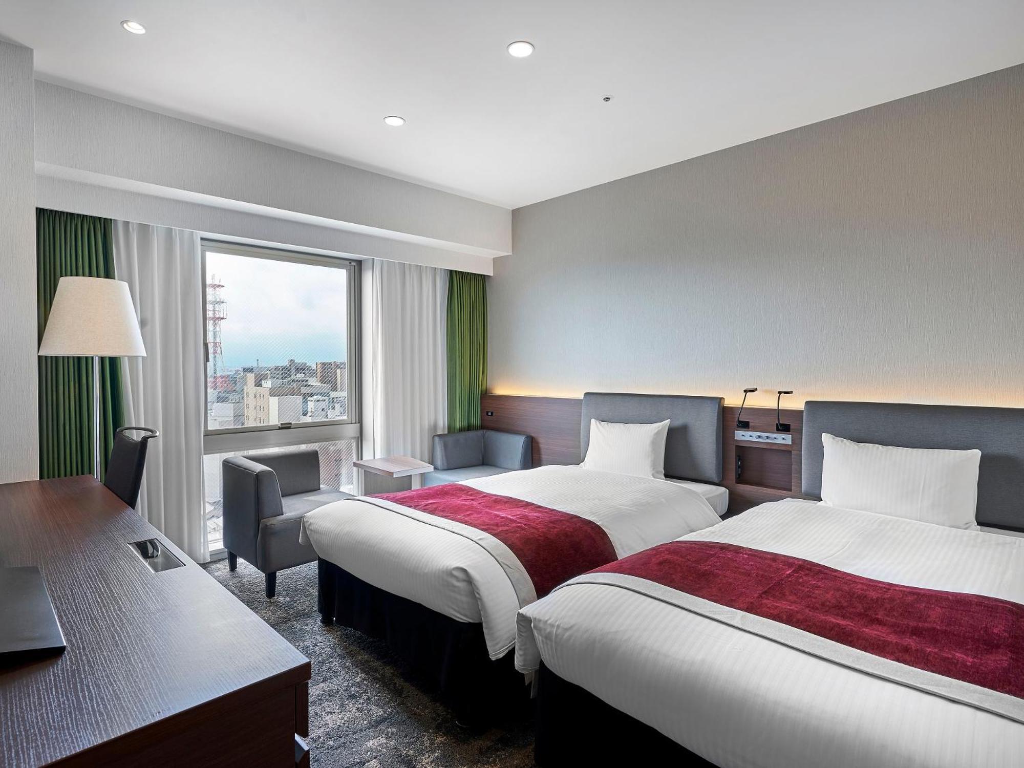 Daiwa Roynet Hotel Toyama-Ekimae Exterior photo